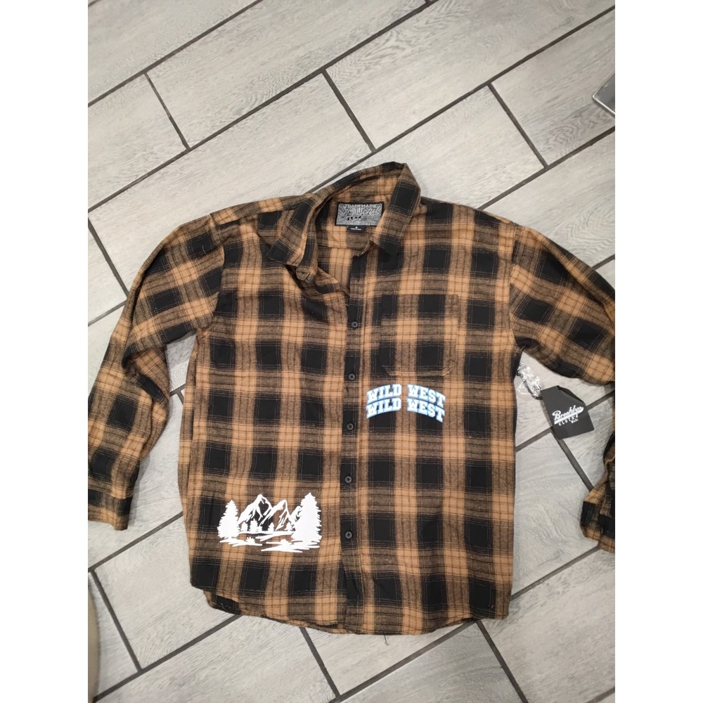 Brooklyn CLOTHING Mens Plaid Flannel Shirt Wild West Eagle Graphic Size S